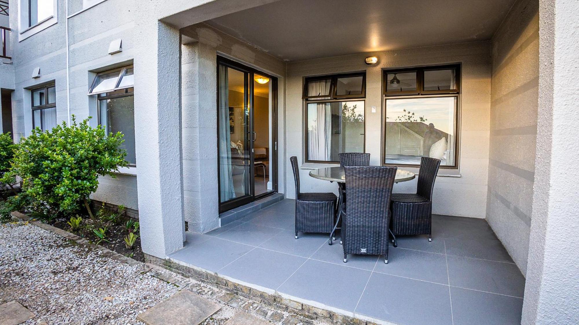 Modern Self-Catering Apartment In A Secure Estate Plettenberg Bay Exterior foto